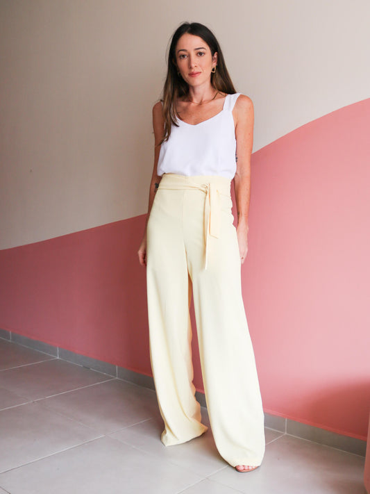 Calça Pantalona Minimalista Luci Amarelo Manteiga